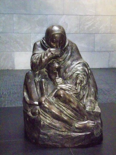 Neue Wache.jpg