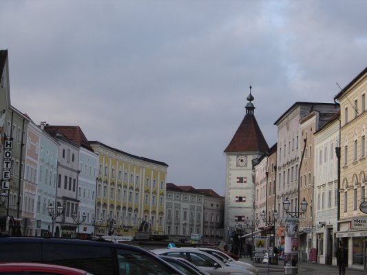Stadtplatz Ledererturm.jpg